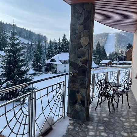Hotel U Halyny