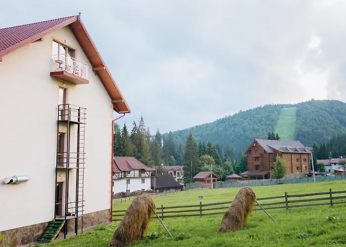 U Halyny Otel