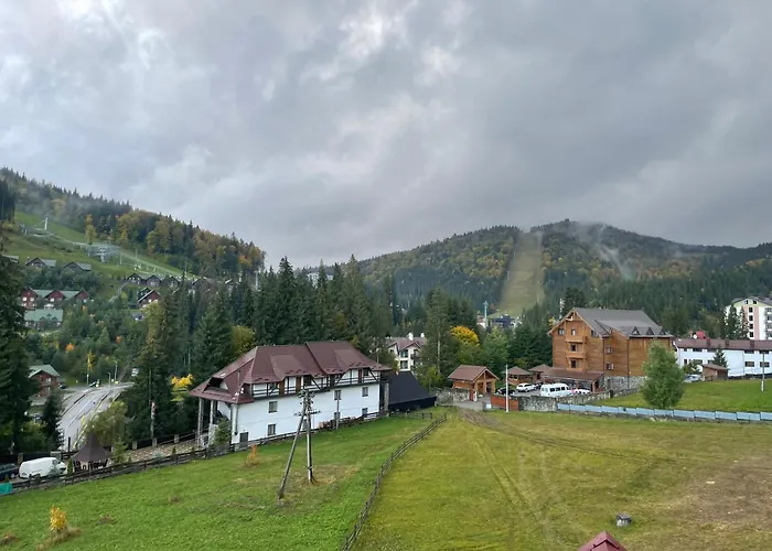 U Halyny Hotel Bukowel